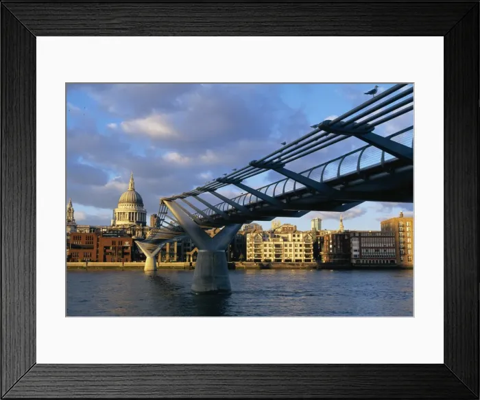 Framed Print : Millennium bridge and St Pauls, London, England Framed Print : Millennium bridge and St Pauls, London, England