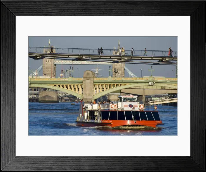 Framed Print : Bridges over the River Thames, London, England, United Kingdom, Europe Framed Print : Bridges over the River Thames, London, England, United Kingdom, Europe