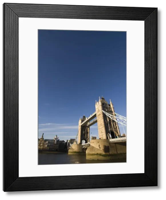 Framed Print : Tower Bridge, River Thames, London, England Framed Print : Tower Bridge, River Thames, London, England