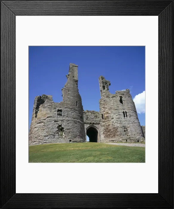 Framed Print : The keep, Dunstanburgh Castle, Northumberland, England, United Kingdom, Europe Framed Print : The keep, Dunstanburgh Castle, Northumberland, England, United Kingdom, Europe