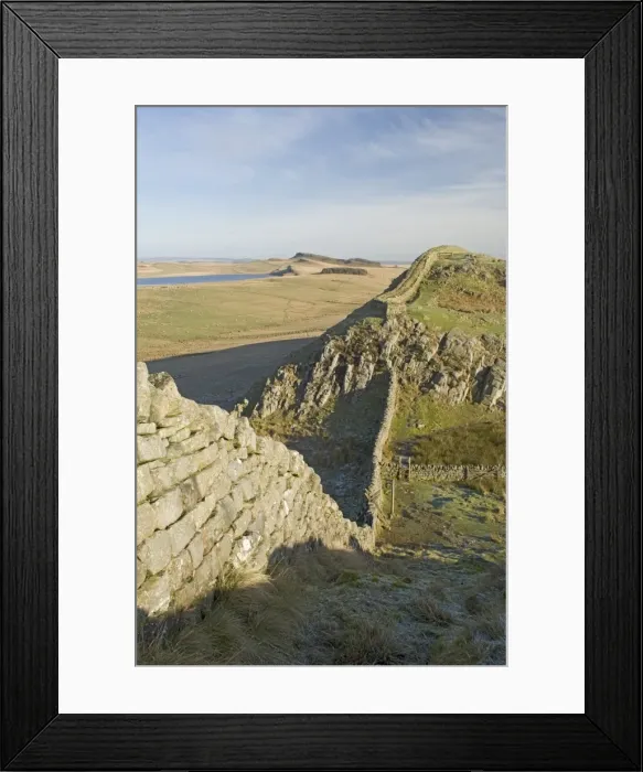 Framed Print : Cuddys Crag looking east to Sewingshields Crags and Broomlee Lough Framed Print : Cuddys Crag looking east to Sewingshields Crags and Broomlee Lough