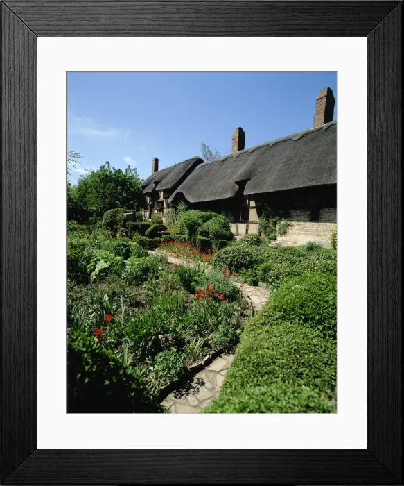 Framed Print : Anne Hathaways cottage, Shottery, Stratford-on-Avon, Warwickshire Framed Print : Anne Hathaways cottage, Shottery, Stratford-on-Avon, Warwickshire