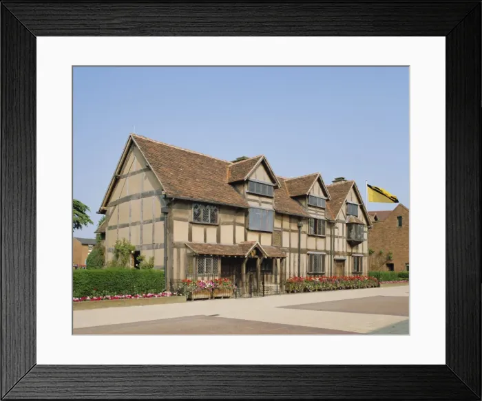 Framed Print : William Shakespeares birthplace, Stratford-upon-Avon, Warwickshire Framed Print : William Shakespeares birthplace, Stratford-upon-Avon, Warwickshire