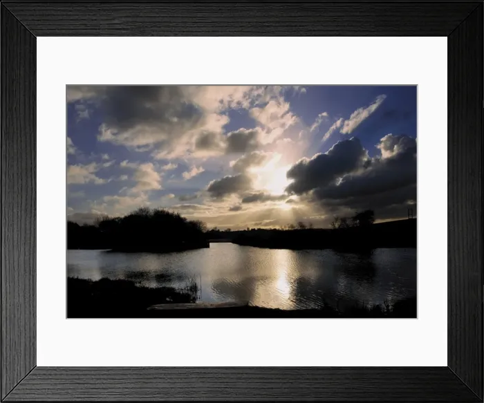 Framed Print : Sunset over the River Avon, Welford on Avon, Warwickshire, England, United Kingdom Framed Print : Sunset over the River Avon, Welford on Avon, Warwickshire, England, United Kingdom