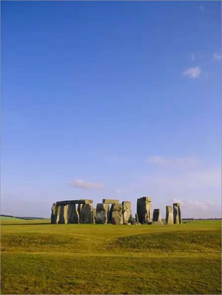 Stonehenge, Ancient ruins, Wiltshire, England, UK, Europe