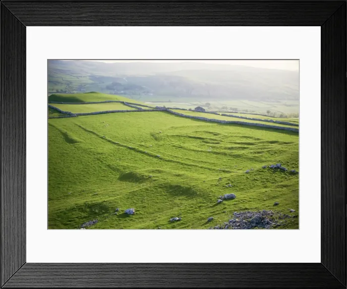 Framed Print : Remnants of Celtic settlement on limestone bench, Hill Castles, Wharfedale Framed Print : Remnants of Celtic settlement on limestone bench, Hill Castles, Wharfedale