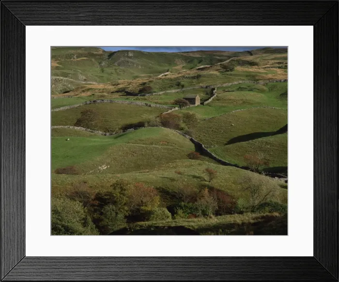 Framed Print : Stone walls, fields and farmhouse in valley, Swaledale, Yorkshire Dales National Park Framed Print : Stone walls, fields and farmhouse in valley, Swaledale, Yorkshire Dales National Park