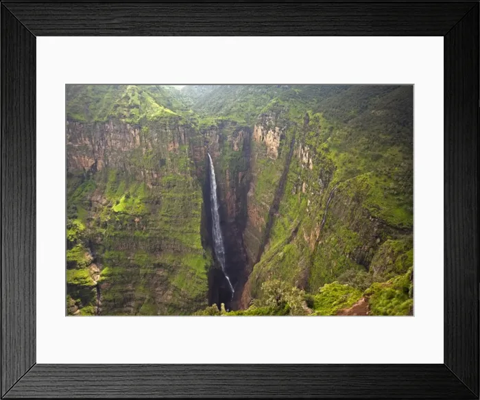 Framed Print : Dramatic waterfall near Sankaber, UNESCO World Heritage Site, Simien Mountains National Park Framed Print : Dramatic waterfall near Sankaber, UNESCO World Heritage Site, Simien Mountains National Park