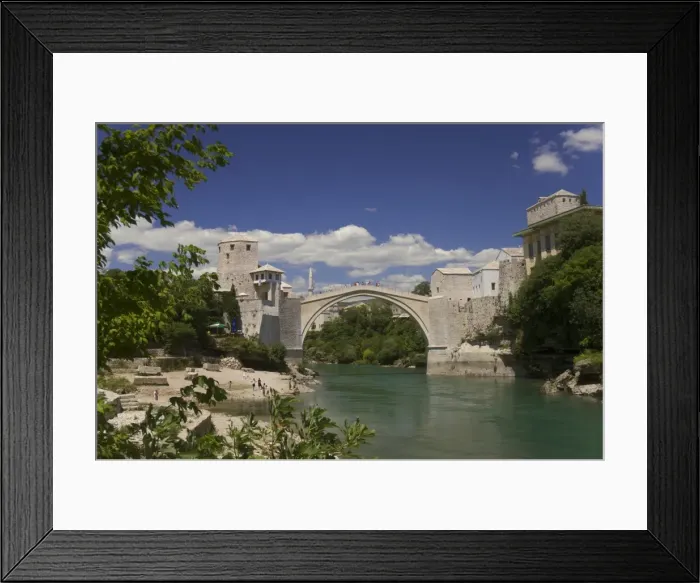 Framed Print : The new Old Bridge over the fast flowing River Neretva, Mostar, Bosnia Framed Print : The new Old Bridge over the fast flowing River Neretva, Mostar, Bosnia