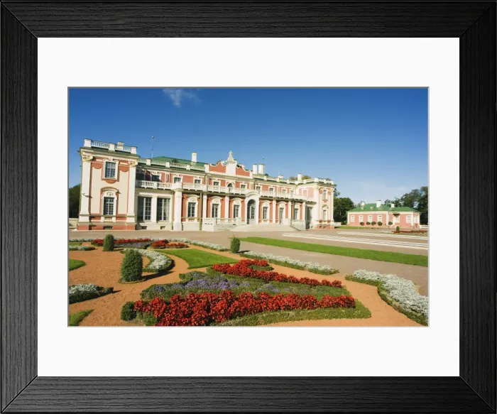 Framed Print : Garden at Kadriorg Palace, residence of the president of Estonia, Tallinn Framed Print : Garden at Kadriorg Palace, residence of the president of Estonia, Tallinn