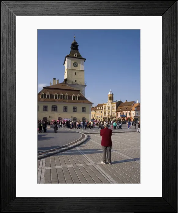 Framed Print : Piata Sfatului, the centre of medieval Brasov, Council House (Casa Sfatului) dating from 1420 topped by a Trumpeters Tower, and old city hall now housing the Brasov Historical Museum, Brasov, Transylvania Framed Print : Piata Sfatului, the centre of medieval Brasov, Council House (Casa Sfatului) dating from 1420 topped by a Trumpeters Tower, and old city hall now housing the Brasov Historical Museum, Brasov, Transylvania