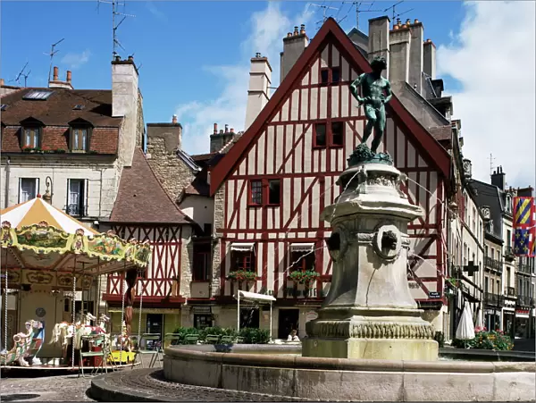 Place Francois Rude Bareuzai, Dijon, Bourgogne (Burgundy), France, Europe