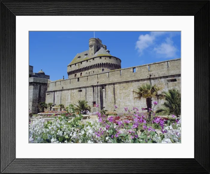 Framed Print : City walls near Porte St. Vincent in the old town of St. Malo, Brittany, France Framed Print : City walls near Porte St. Vincent in the old town of St. Malo, Brittany, France
