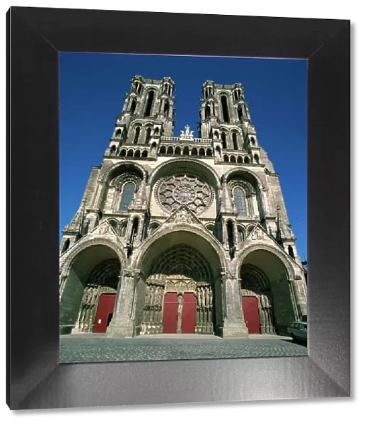 The 12th century cathedral of Notre Dame at Laon, Aisne, Picardie, France, Europe