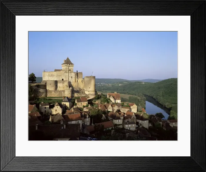 Framed Print : Chateau de Castelnaud, dating from the 12th century, above the River Dordogne Framed Print : Chateau de Castelnaud, dating from the 12th century, above the River Dordogne