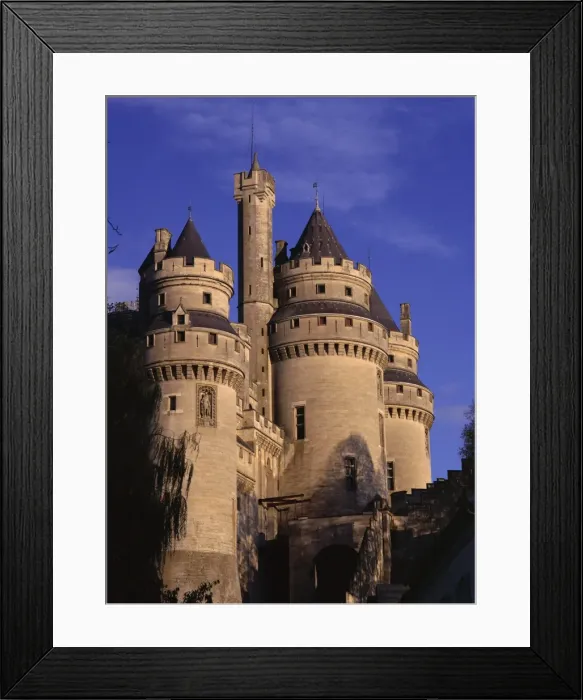 Framed Print : Chateau de Pierrefonds, Forest of Compiegne, Oise, Nord-Picardie (Picardy) Framed Print : Chateau de Pierrefonds, Forest of Compiegne, Oise, Nord-Picardie (Picardy)