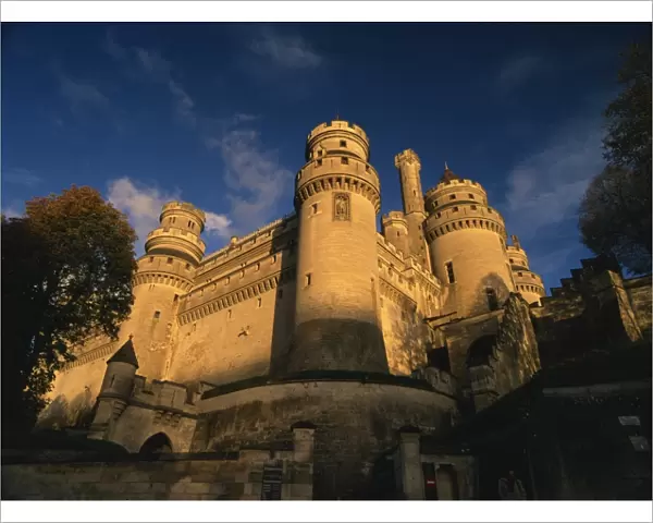 Chateau de Pierrefonds in the Foret de Compiegne, in Oise, Nord Picardie, France, Europe