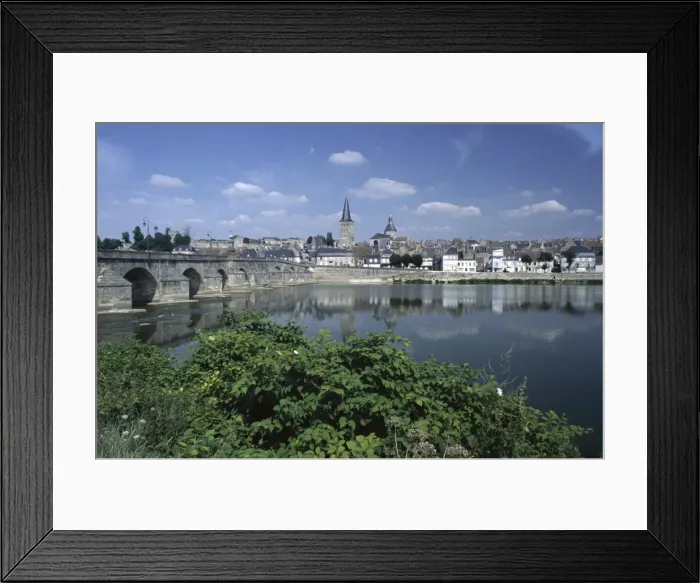 Framed Print : La Charite-sur-Loire and River Loire, Nevre / Cher, Loire Valley, Centre, France, Europe Framed Print : La Charite-sur-Loire and River Loire, Nevre / Cher, Loire Valley, Centre, France, Europe