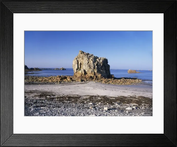 Framed Print : Pointe du Chateau, Cote de Granit Rose, Cotes d Amor, Brittany, France Framed Print : Pointe du Chateau, Cote de Granit Rose, Cotes d Amor, Brittany, France