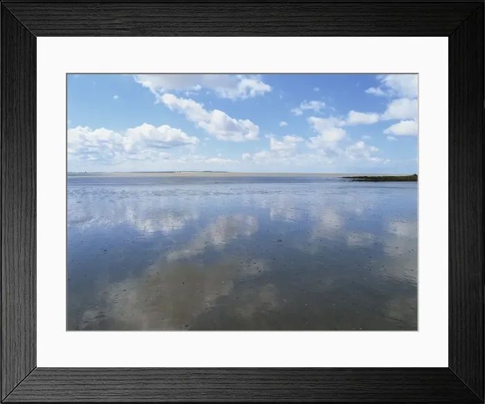 Framed Print : Reflections of blue sky and white clouds in the Conche de Foncillon, at Royan Framed Print : Reflections of blue sky and white clouds in the Conche de Foncillon, at Royan