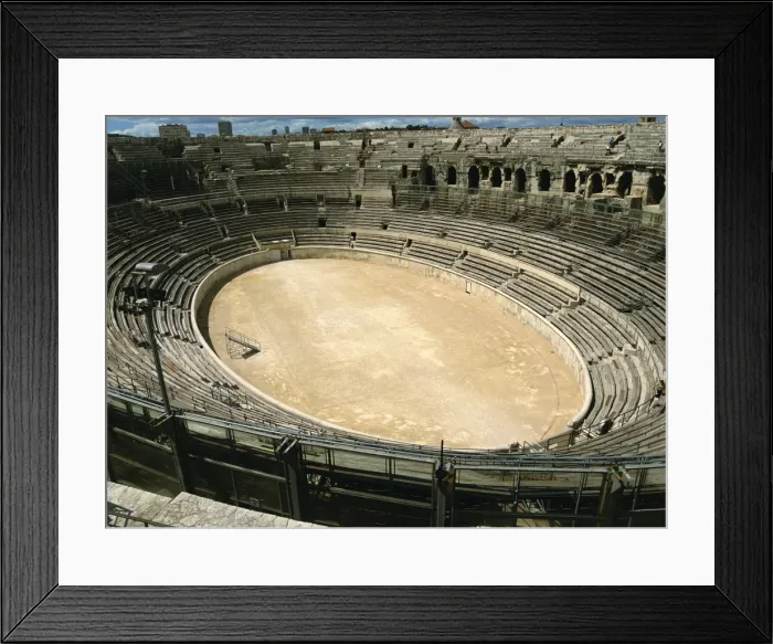 Framed Print : The Roman amphitheatre in Nimes in the Gard area of Languedoc Roussillon, France, Europe Framed Print : The Roman amphitheatre in Nimes in the Gard area of Languedoc Roussillon, France, Europe