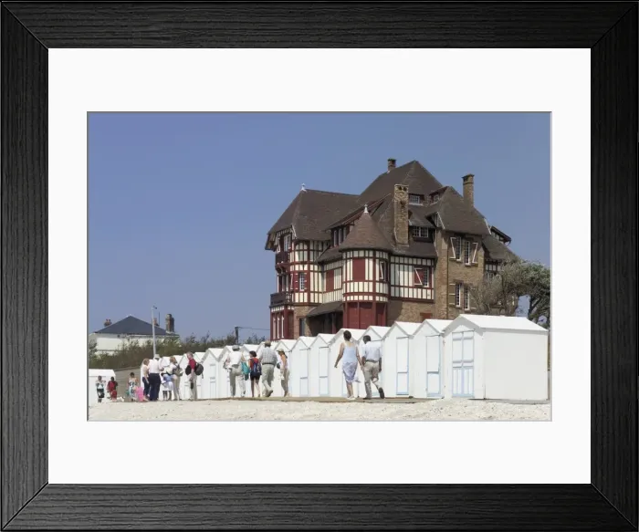 Framed Print : Holidaymakers walking along planche (boardwalk) on beach in the holiday resort of Le Crotoy Framed Print : Holidaymakers walking along planche (boardwalk) on beach in the holiday resort of Le Crotoy