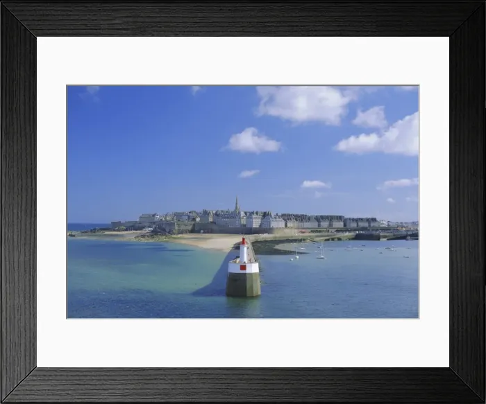 Framed Print : View from sea to the walled town (Intra Muros), St. Malo, Ille-et-Vilaine Framed Print : View from sea to the walled town (Intra Muros), St. Malo, Ille-et-Vilaine