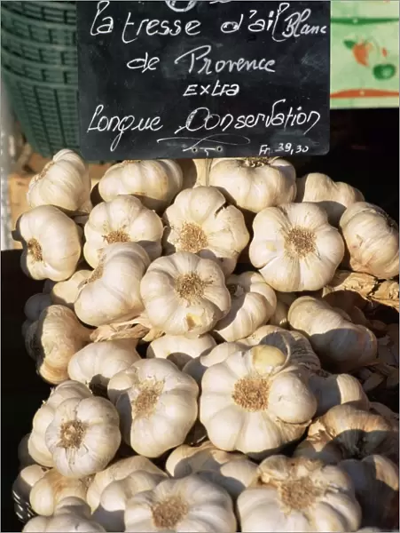 Garlic for sale on the market in Cours Saleya, Nice, Alpes Maritimes, Cote d Azur