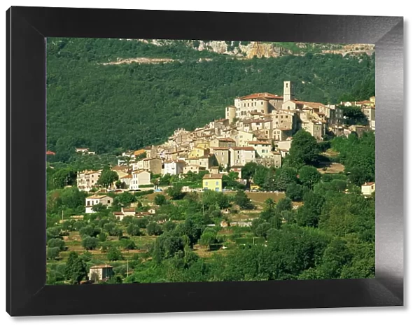 Village of Le-Bar-sur-Loup above the Loup Valley, Alpes-Maritimes, Provence