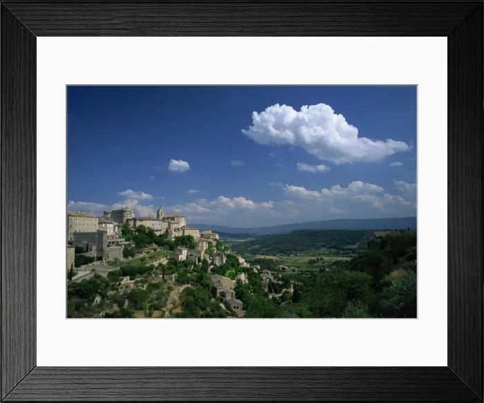 Framed Print : The village of Gordes overlooking the Luberon countryside, Vaucluse, Provence Framed Print : The village of Gordes overlooking the Luberon countryside, Vaucluse, Provence