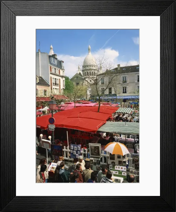 Framed Print : Market stalls and outdoor cafes in the Place du Tertre, with the Sacre Coeur behind Framed Print : Market stalls and outdoor cafes in the Place du Tertre, with the Sacre Coeur behind