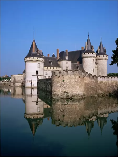 Chateau of Sully-sur-Loire, UNESCO World Heritage Site, Loiret, Loire Valley