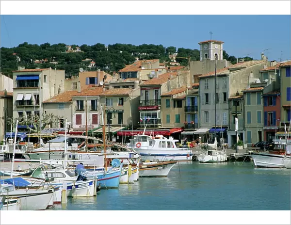 The harbour, Cassis, Provence, France, Europe