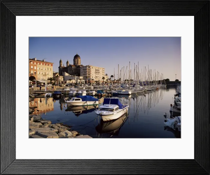 Framed Print : St. Raphael, Var, Cote d Azur, Provence, France, Europe Framed Print : St. Raphael, Var, Cote d Azur, Provence, France, Europe