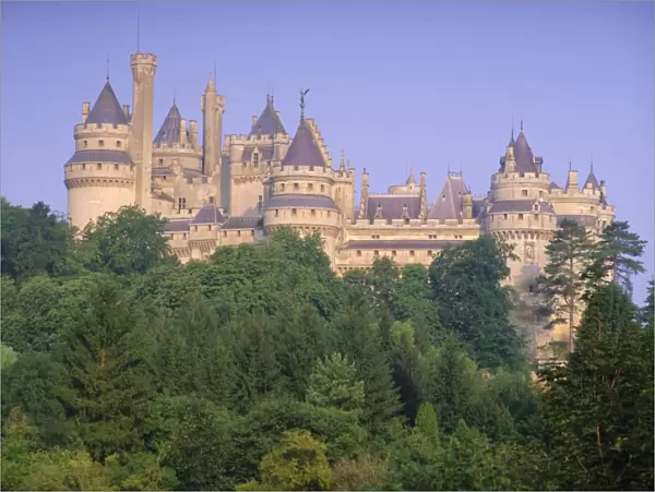 Pierrefonds castle, Picardie (Picardy), France, Europe