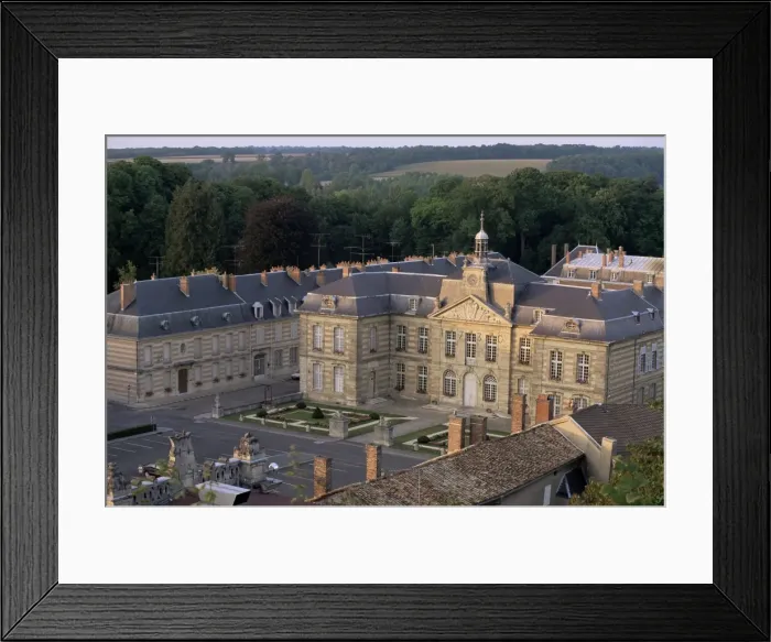 Framed Print : Place General Leclerc, Ste. Menehould, Champagne, France, Europe Framed Print : Place General Leclerc, Ste. Menehould, Champagne, France, Europe