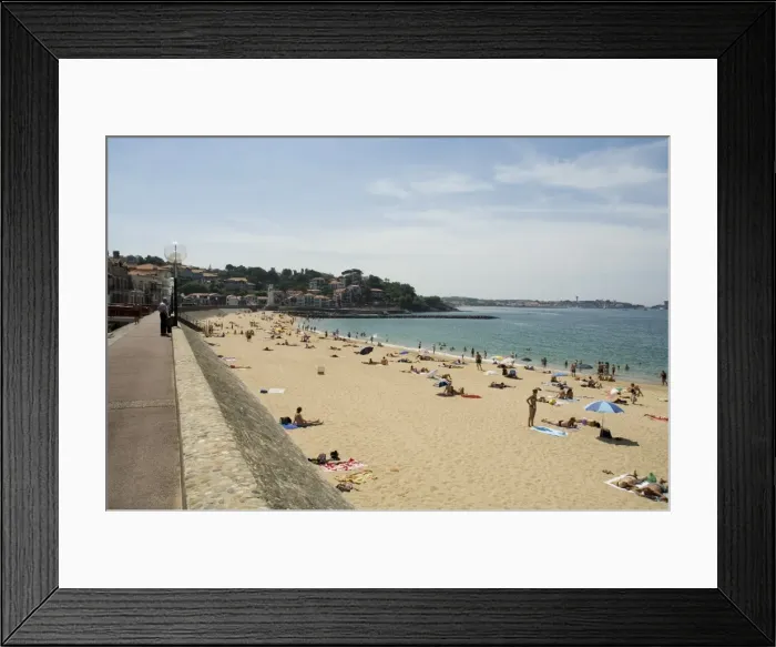 Framed Print : The beach at St. Jean de Luz, Basque country, Pyrenees-Atlantiques, Aquitaine Framed Print : The beach at St. Jean de Luz, Basque country, Pyrenees-Atlantiques, Aquitaine