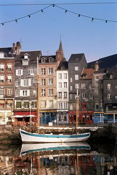 Old dock, St. Catherine quay, Honfleur, Normandie (Normandy), France, Europe