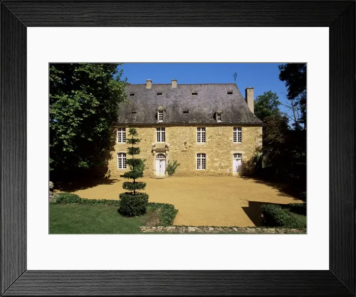 Framed Print : Manor house from the 17th century, Jardins d Eyrignac, Perigord, Aquitaine Framed Print : Manor house from the 17th century, Jardins d Eyrignac, Perigord, Aquitaine