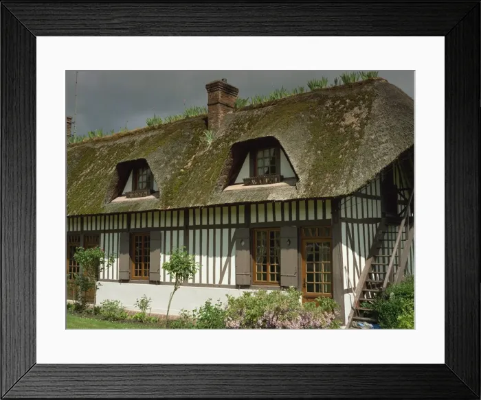 Framed Print : Exterior of a traditional timbered and thatched cottage in Vieux Port near Rouen in Haute Normandie (Normandy) Framed Print : Exterior of a traditional timbered and thatched cottage in Vieux Port near Rouen in Haute Normandie (Normandy)