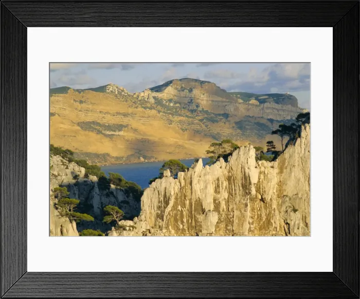 Framed Print : Massif des Calanques, Bouches du Rhone, Provence, France, Europe Framed Print : Massif des Calanques, Bouches du Rhone, Provence, France, Europe