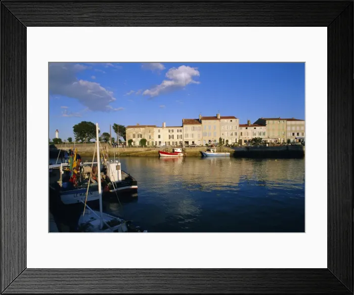 Framed Print : The harbour and Quai Clemenceau (Clemenceau Quay), Saint Clement (St. Clement) village Framed Print : The harbour and Quai Clemenceau (Clemenceau Quay), Saint Clement (St. Clement) village