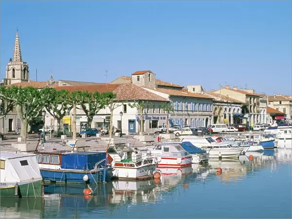 Quai de la Paix, Le Canal du Rhone at Sete, town of Beaucaire, Gard, Languedoc Roussillon