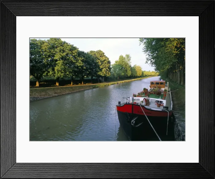 Framed Print : The banks of the canal, Canal du Midi, UNESCO Wiorld Heritage Site, in region of Preissan Framed Print : The banks of the canal, Canal du Midi, UNESCO Wiorld Heritage Site, in region of Preissan