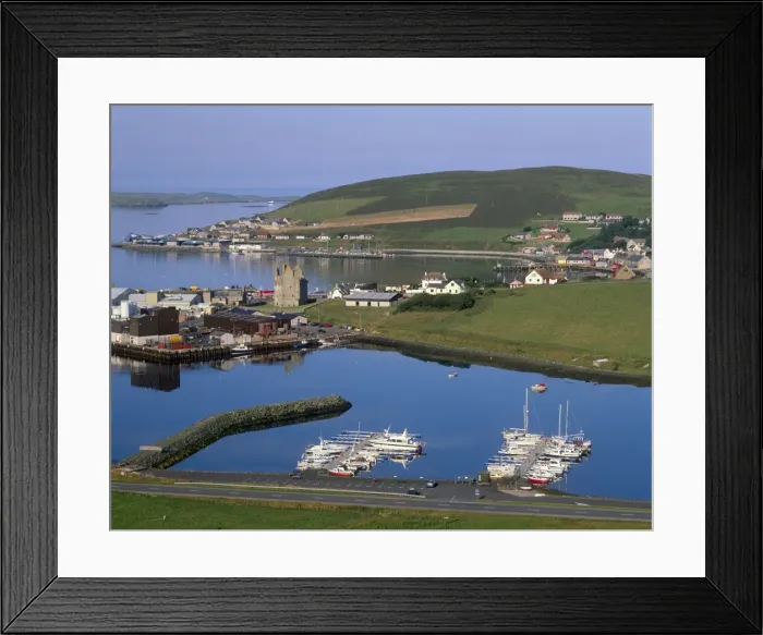 Framed Print : View of Scalloway, ancient capital of Shetland, and Scalloway Castle built by forced labour by Earl Patrick in 1600, Scalloway, Shetland Islands, Scotland, United Framed Print : View of Scalloway, ancient capital of Shetland, and Scalloway Castle built by forced labour by Earl Patrick in 1600, Scalloway, Shetland Islands, Scotland, United