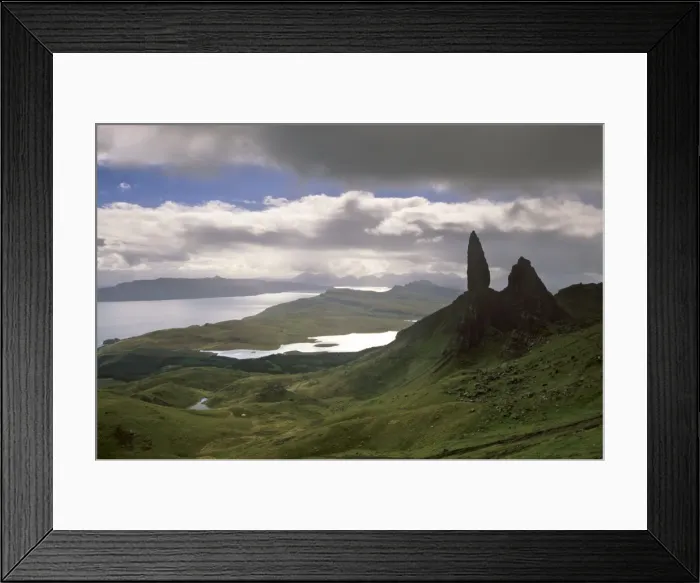 Framed Print : Eerie shape of the Old Man of Storr, overlooking Sound of Rsay, Isle of Skye