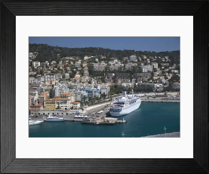 Framed Print : Nice, Alpes Maritimes, Provence, Cote d Azur, French Riviera, France Framed Print : Nice, Alpes Maritimes, Provence, Cote d Azur, French Riviera, France