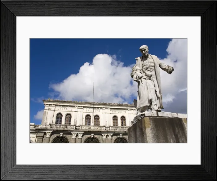 Framed Print : Statue of A. Schoelcher, Former Courthouse, Fort-de-France, Martinique Framed Print : Statue of A. Schoelcher, Former Courthouse, Fort-de-France, Martinique
