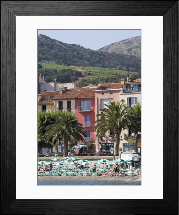 Framed Print : Plage de Port d Avall, Collioure, Pyrenees-Orientales, Languedoc, France, Europe Framed Print : Plage de Port d Avall, Collioure, Pyrenees-Orientales, Languedoc, France, Europe