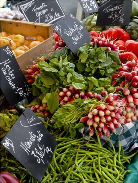 Salad and vegatables on a market stall